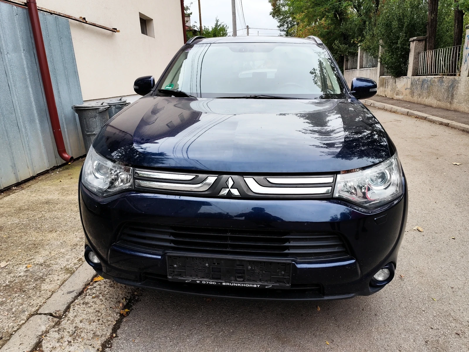 Mitsubishi Outlander 2.2 DiD 4WD - изображение 2