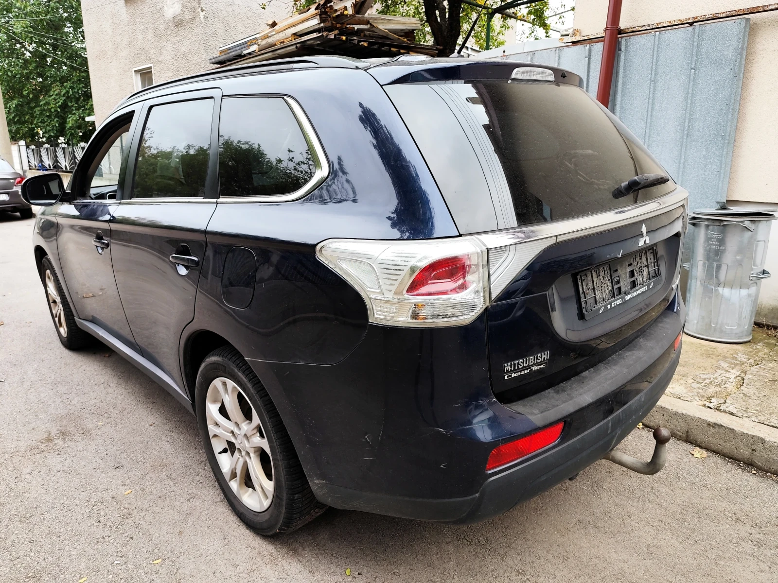 Mitsubishi Outlander 2.2 DiD 4WD - изображение 4