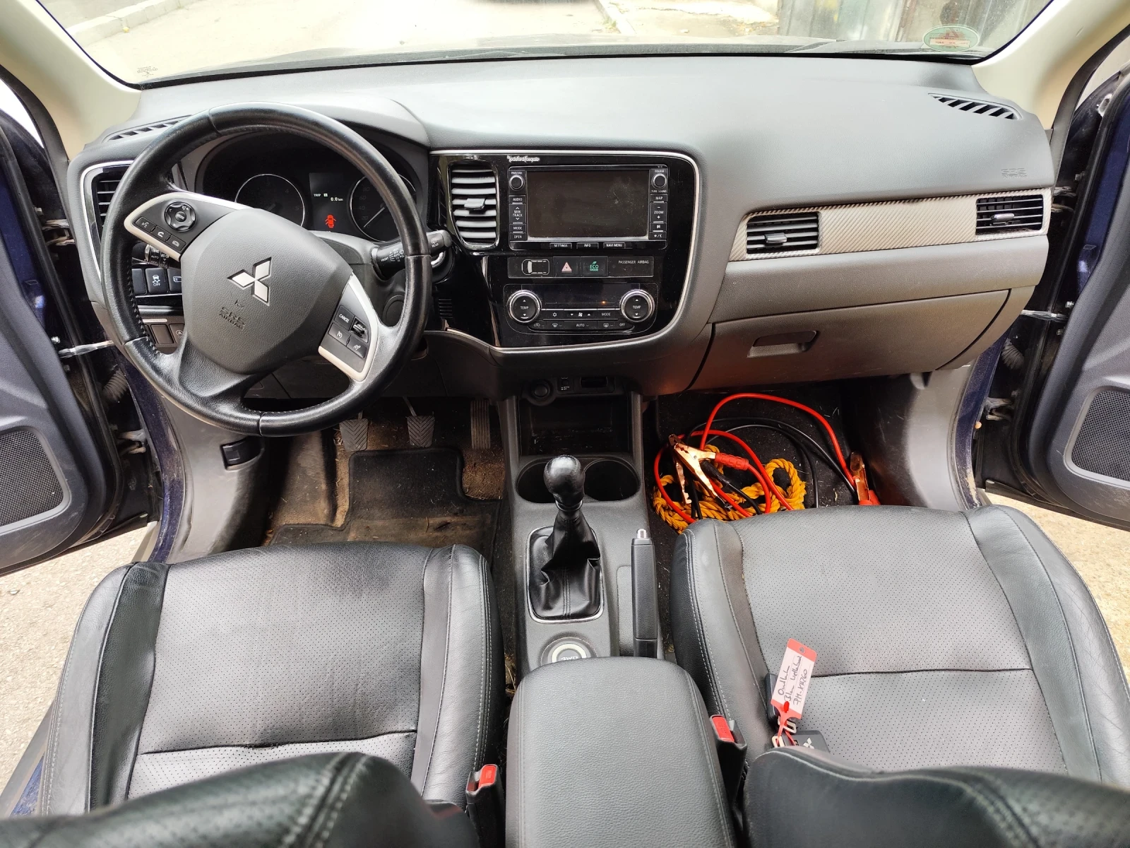 Mitsubishi Outlander 2.2 DiD 4WD, снимка 11 - Автомобили и джипове - 47209069