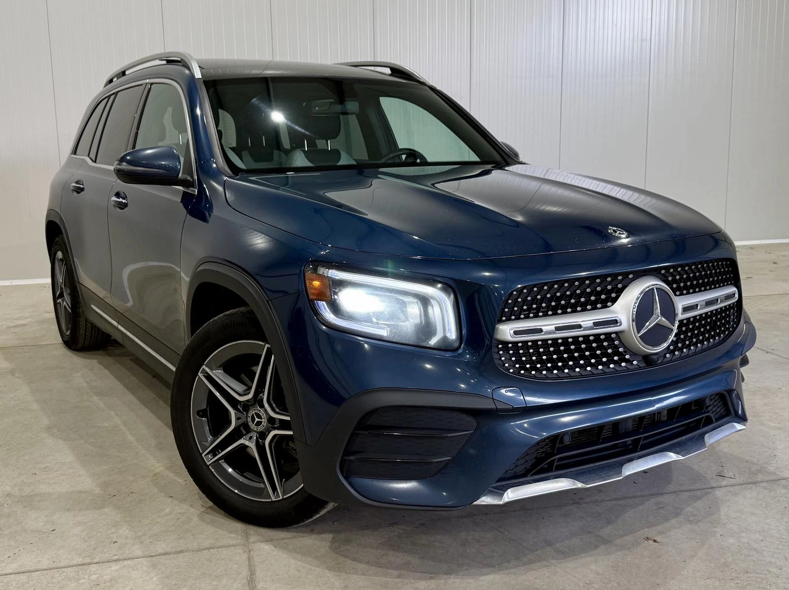 Mercedes-Benz GLB 250 4М AMG Package - изображение 7