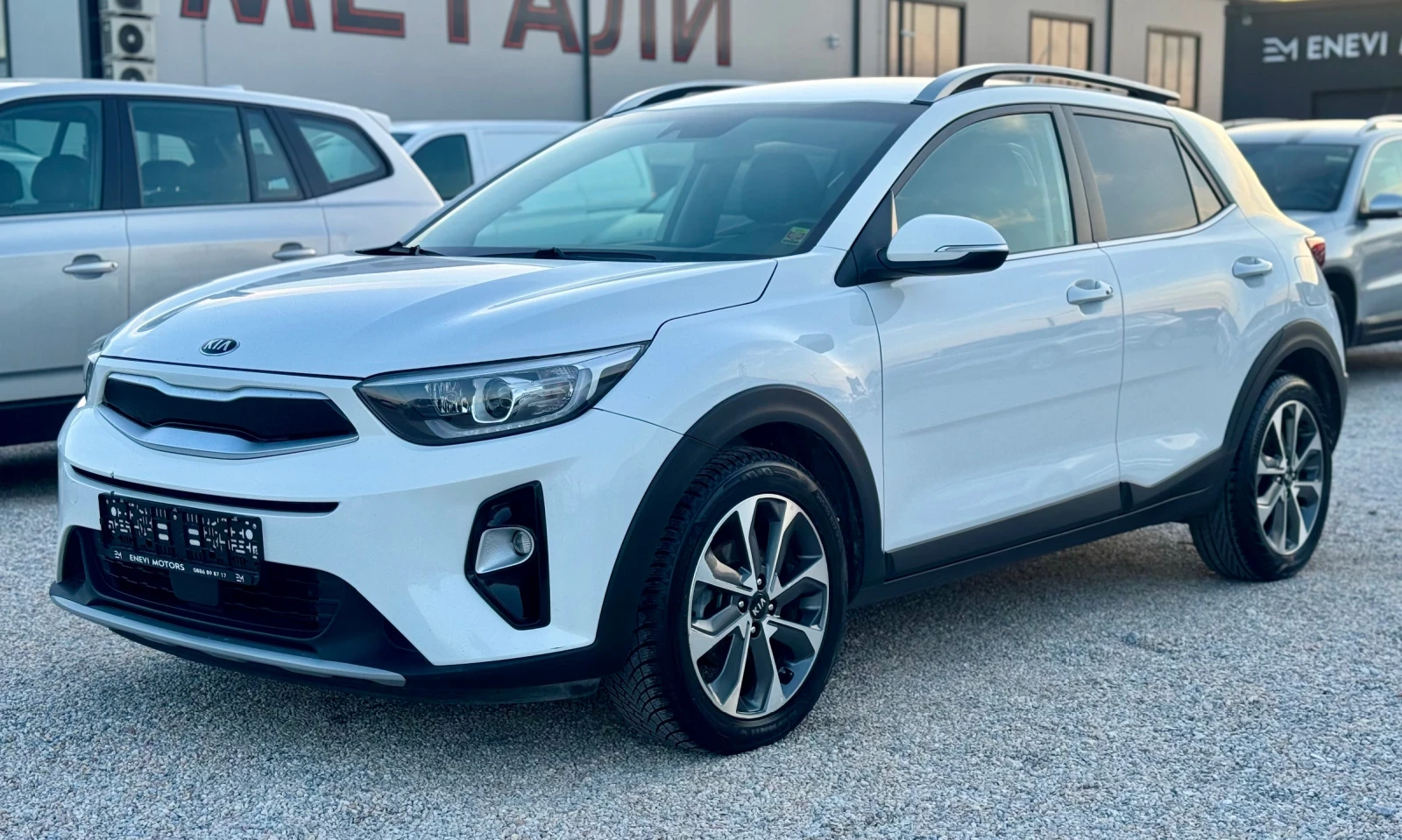 Kia Stonic 1.6CRDI, снимка 3 - Автомобили и джипове - 53708004