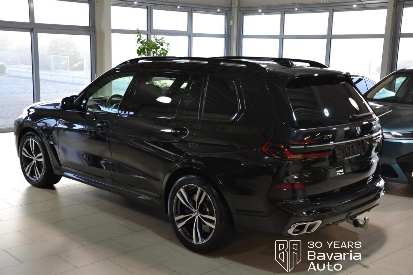 BMW X7 M60i xDrive - изображение 2