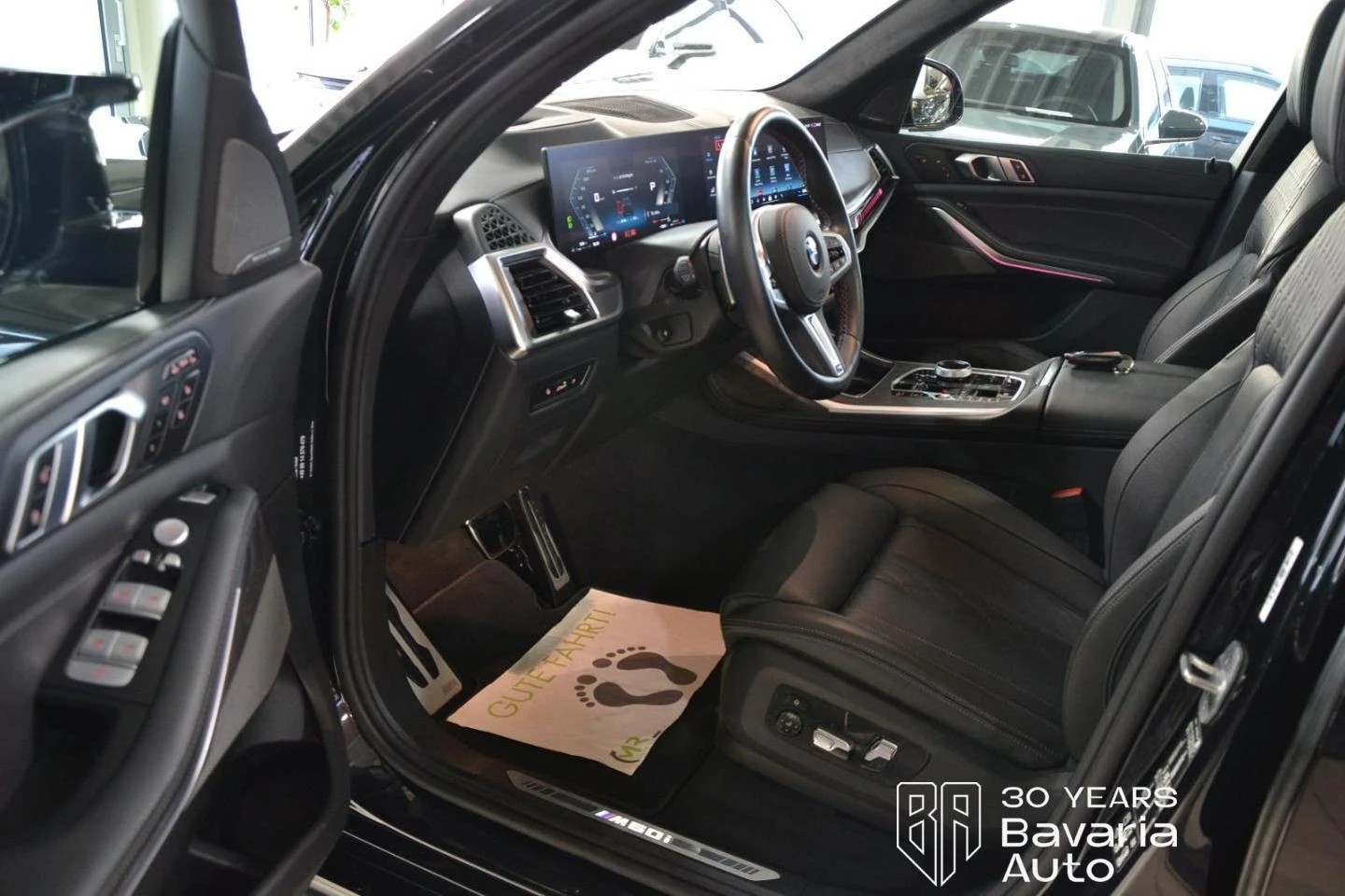 BMW X7 M60i xDrive - изображение 7