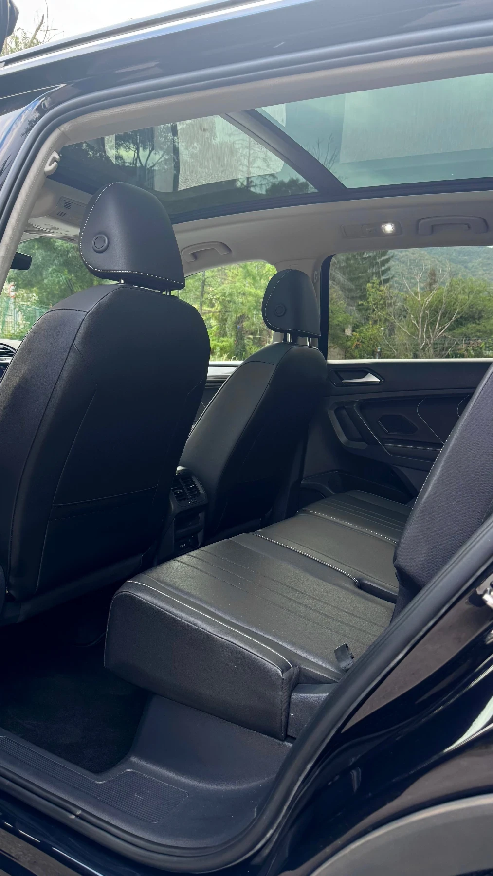 VW Tiguan, снимка 11 - Автомобили и джипове - 53813795