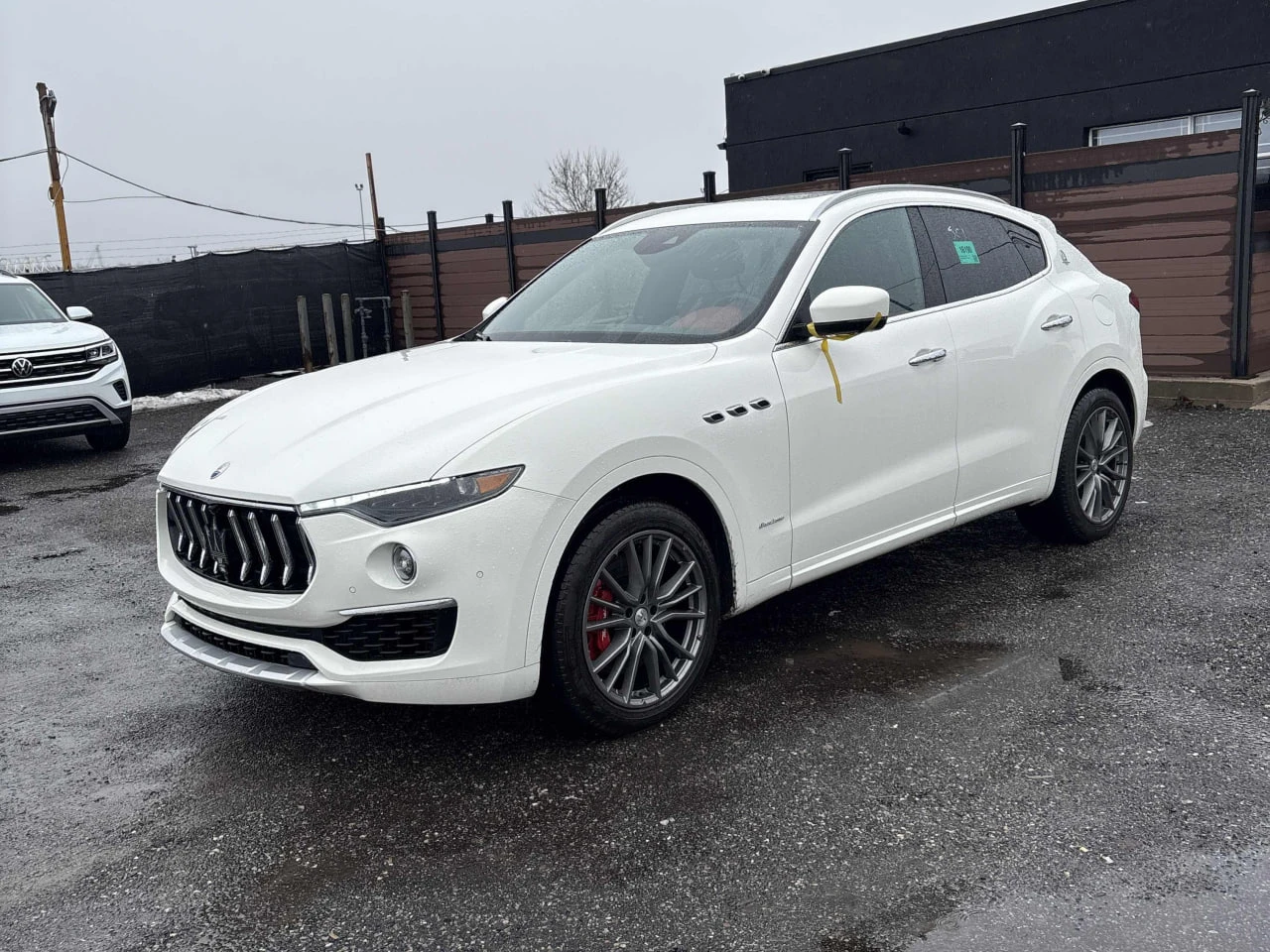Maserati Levante * S GranLusso * 2 КЛЮЧА* PANO* KEYLESS* ПОДГРЕВ*  | Auto.bg — изображение 1