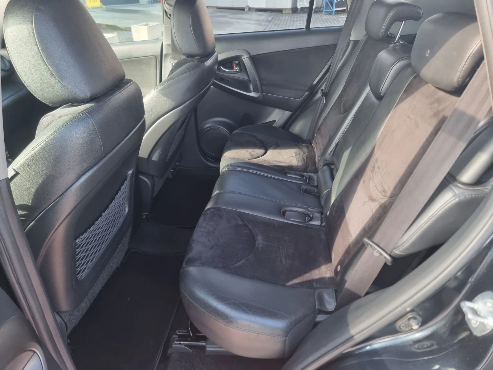 Toyota Rav4 2.2 D4D , снимка 13 - Автомобили и джипове - 54075345