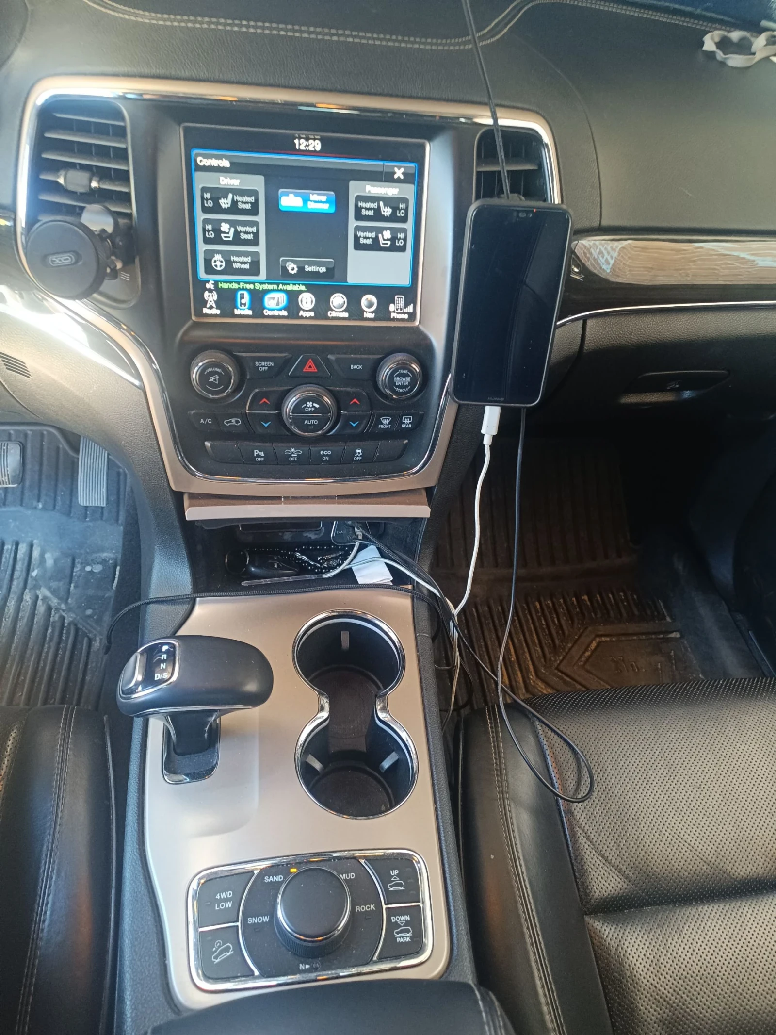 Jeep Grand cherokee Overland , снимка 4 - Автомобили и джипове - 54592068