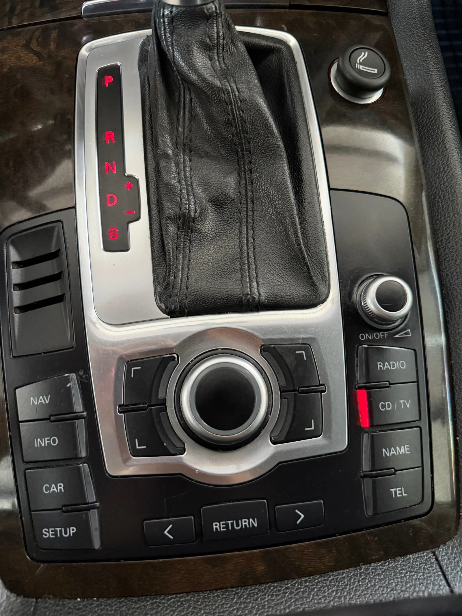 Audi Q7, снимка 7 - Автомобили и джипове - 54824189