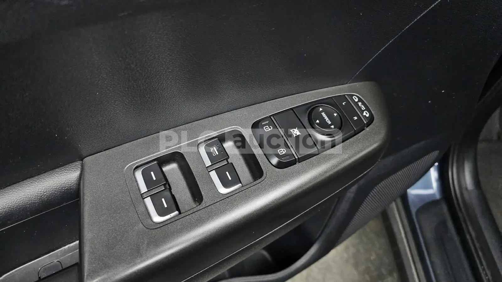 Kia Sportage, снимка 12 - Автомобили и джипове - 55035056
