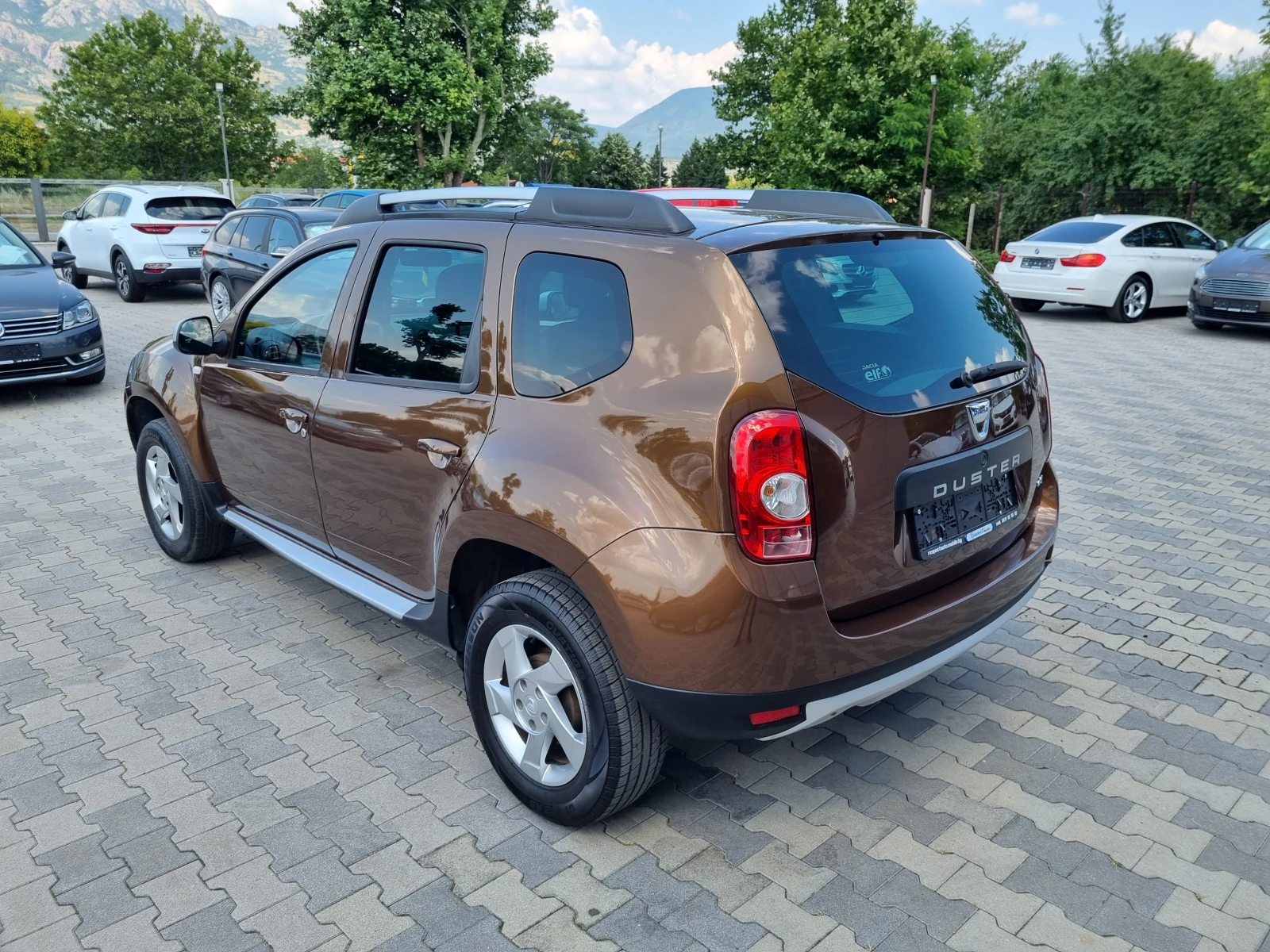 Dacia Duster 1.5DCi= 4x4= 6 СКОРОСТИ* НОВ СЪЕДИНИТЕЛ+ МАХОВИК!, снимка 4 - Автомобили и джипове - 55102879