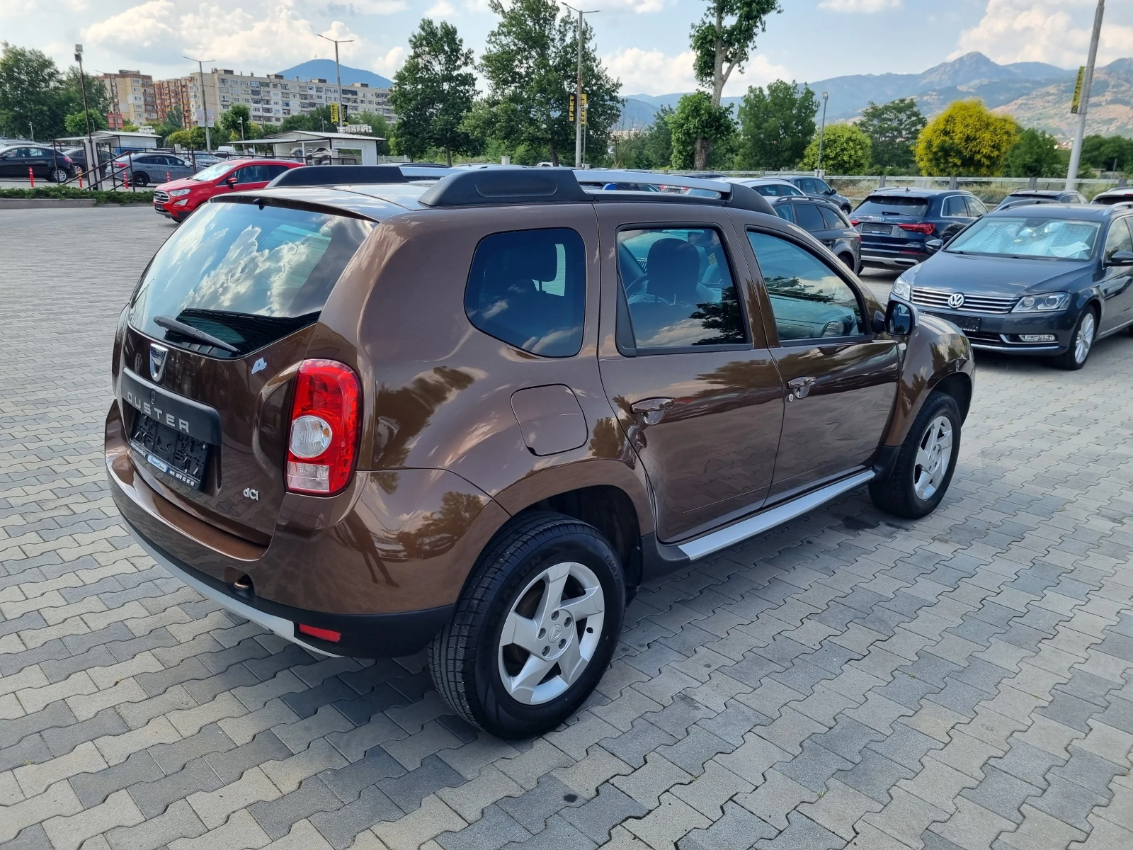 Dacia Duster 1.5DCi= 4x4= 6 СКОРОСТИ* НОВ СЪЕДИНИТЕЛ+ МАХОВИК!, снимка 6 - Автомобили и джипове - 55102879