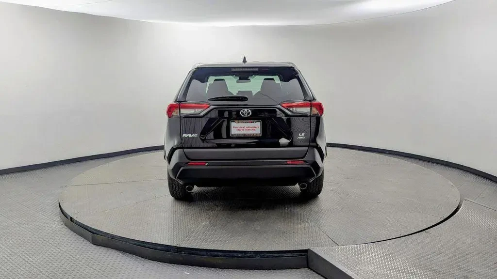Toyota Rav4 LE AWD, снимка 5 - Автомобили и джипове - 55511841