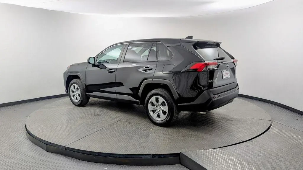 Toyota Rav4 LE AWD, снимка 4 - Автомобили и джипове - 55511841