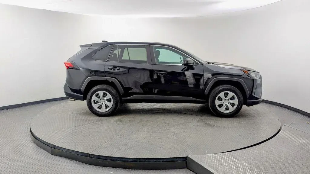 Toyota Rav4 LE AWD, снимка 7 - Автомобили и джипове - 55511841