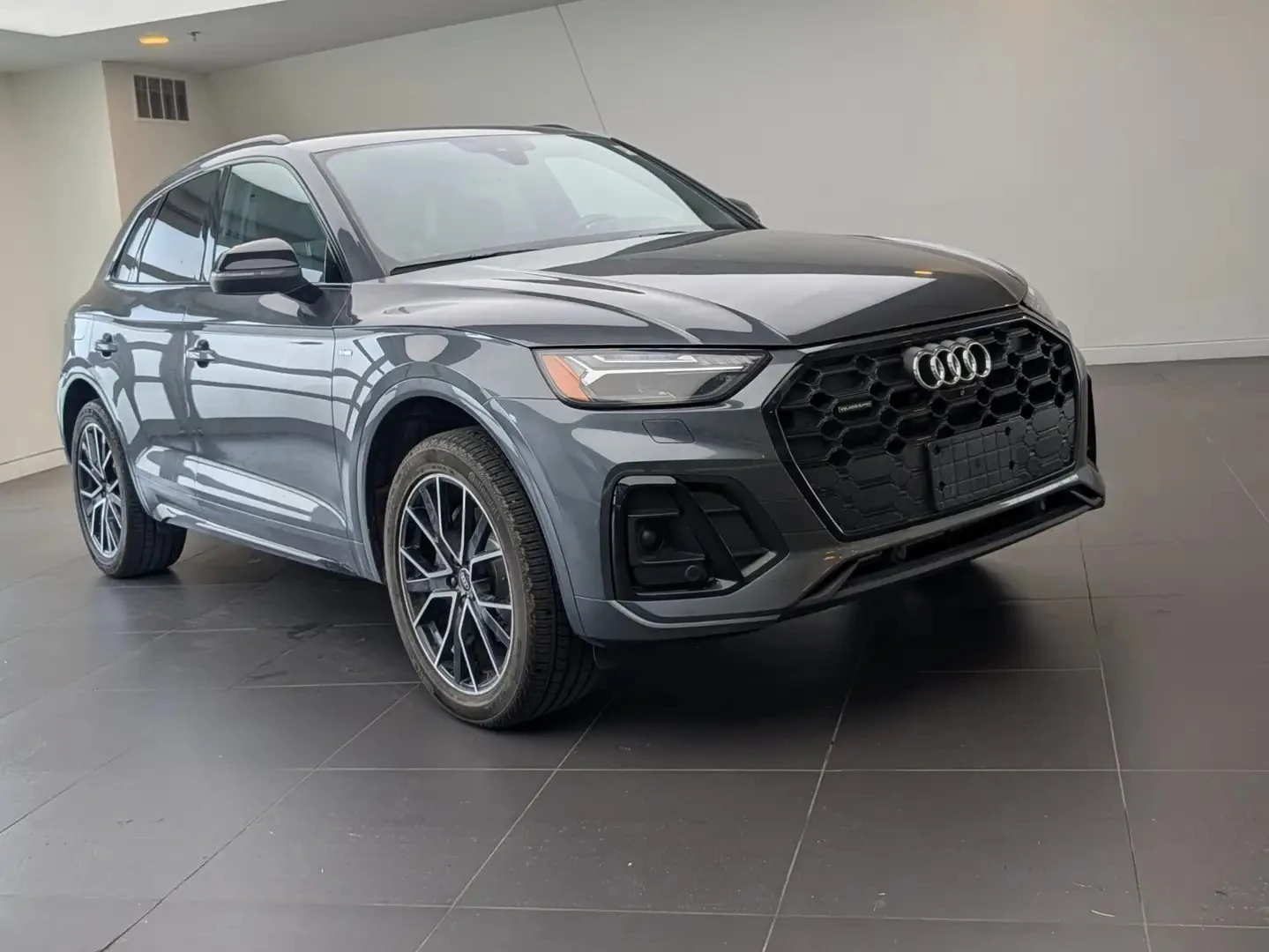 Audi Q5 TECHNIK S LINE ЦЕНА ДО БЪЛГАРИЯ АВТОКРЕДИТ