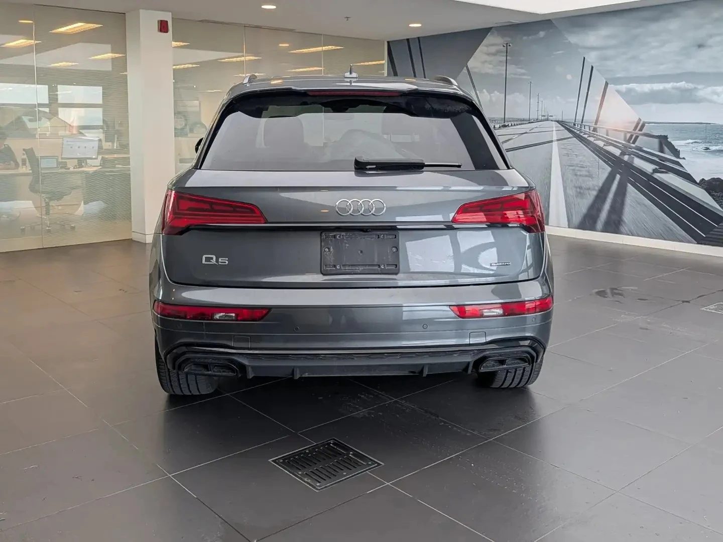 Audi Q5 TECHNIK S LINE ЦЕНА ДО БЪЛГАРИЯ АВТОКРЕДИТ, снимка 4 - Автомобили и джипове - 55525741
