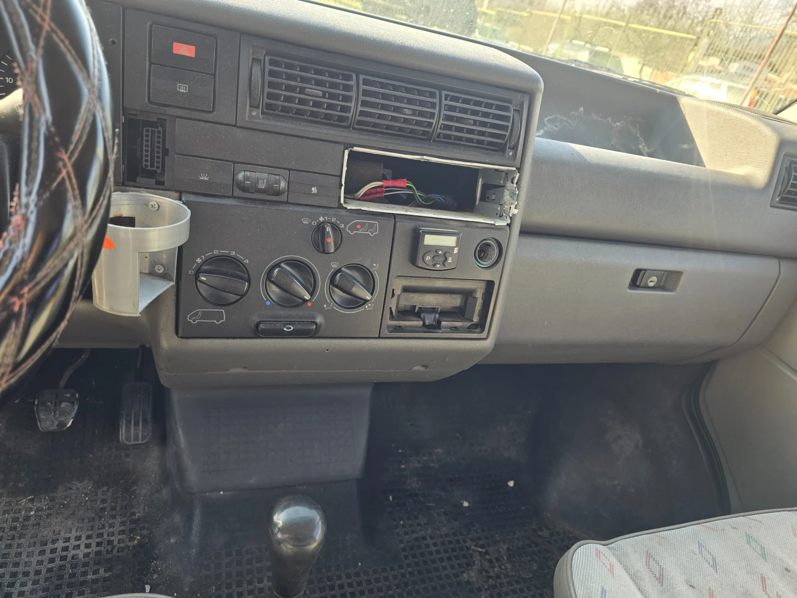 VW T4 2.5 TDI 102 PS, снимка 10 - Бусове и автобуси - 53709531