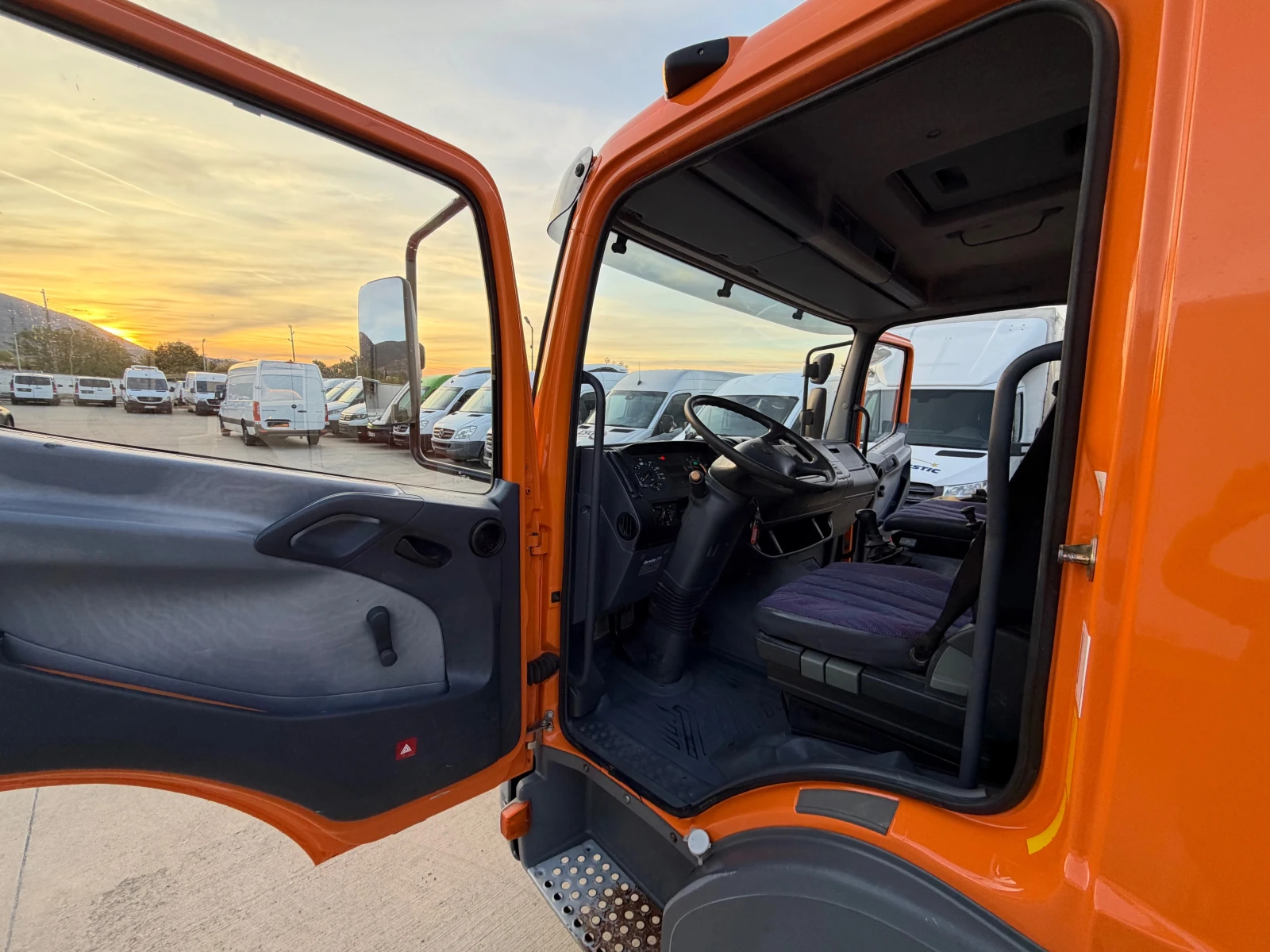 Mercedes-Benz Atego 818!КРАН-PALFINGER-PK6001-13м.+ ДЖОЙСТИК+ ЛЕБЕДКА!, снимка 13 - Камиони - 56089971