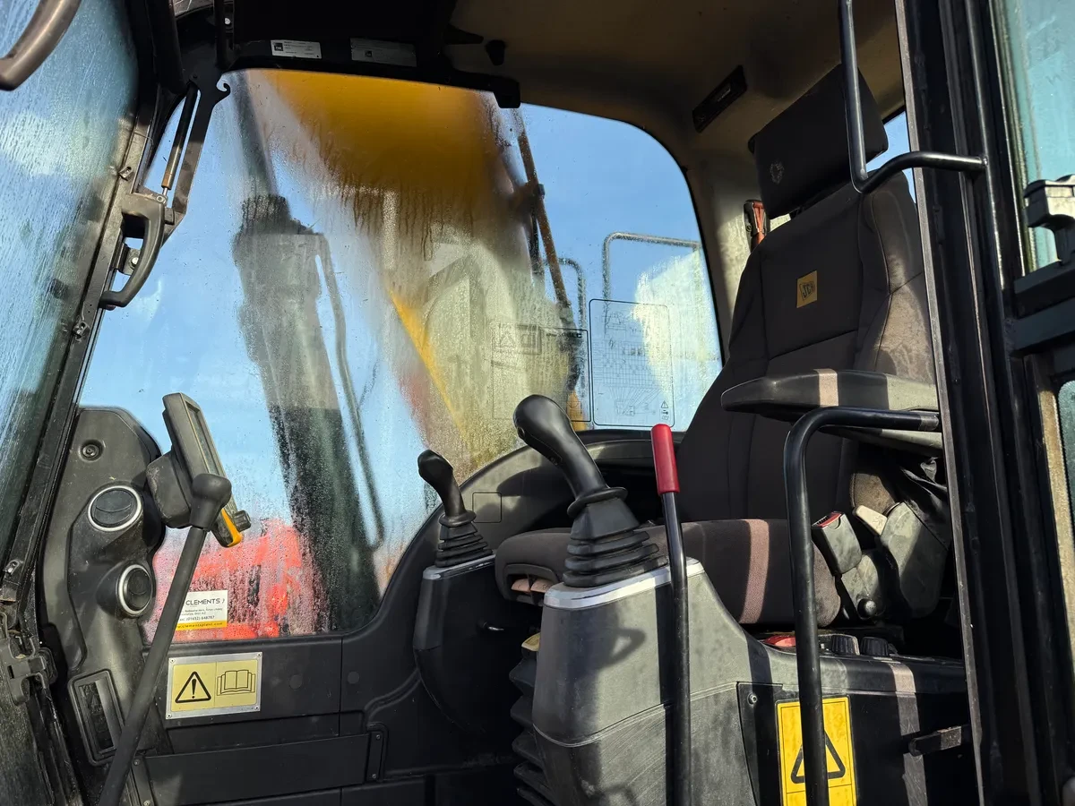Багер JCB JS145LC - изображение 3