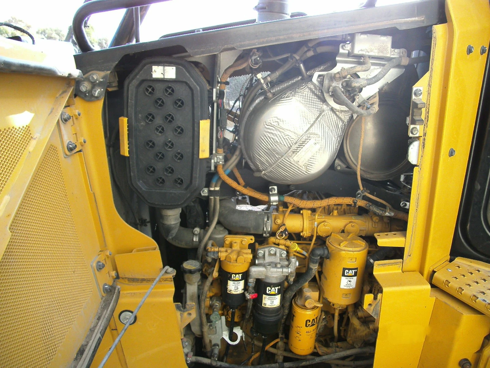 Булдозер Cat D5, снимка 10 - Индустриална техника - 56532244