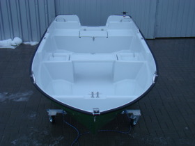 Лодка Собствено производство MEGGACRAFT 440, снимка 13 - Воден транспорт - 33604641