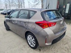 Toyota Auris 2.0 D4D Key Less Go Камера Климатроник, снимка 2