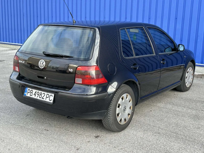 VW Golf 1.6, снимка 4 - Автомобили и джипове - 49062302