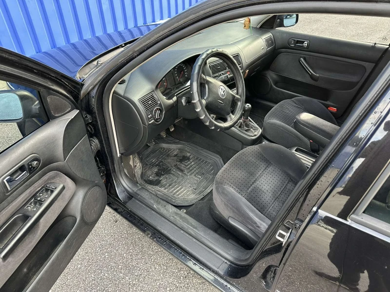 VW Golf 1.6, снимка 9 - Автомобили и джипове - 49062302