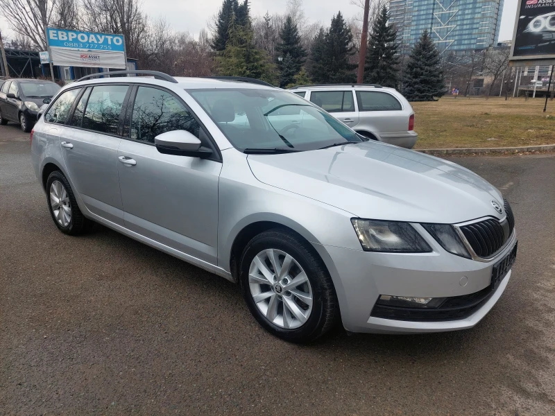 Skoda Octavia 2, 0TDI NAVI DSG, снимка 1 - Автомобили и джипове - 49143613