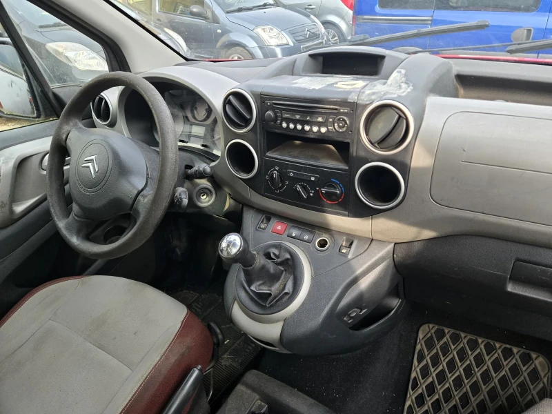 Citroen Berlingo, снимка 6 - Автомобили и джипове - 49214336