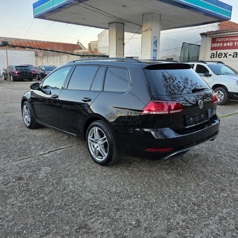 VW Golf 1.6 TDI FACELIFT LED NAVI TOP, снимка 9 - Автомобили и джипове - 49589882