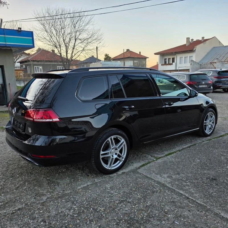 VW Golf 1.6 TDI FACELIFT LED NAVI TOP, снимка 10 - Автомобили и джипове - 49589882