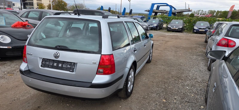 VW Golf 1.6 бензин, снимка 4 - Автомобили и джипове - 52076341