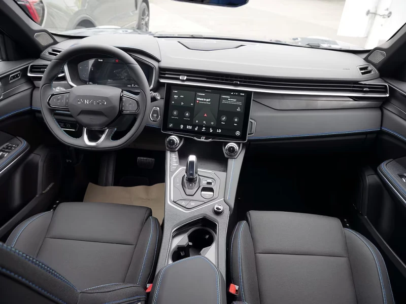 LynkCo 01 1.5PHEV/261HP/PANO/360/MEMO/LED/DIGI/KLESS/528g, снимка 8 - Автомобили и джипове - 52236377