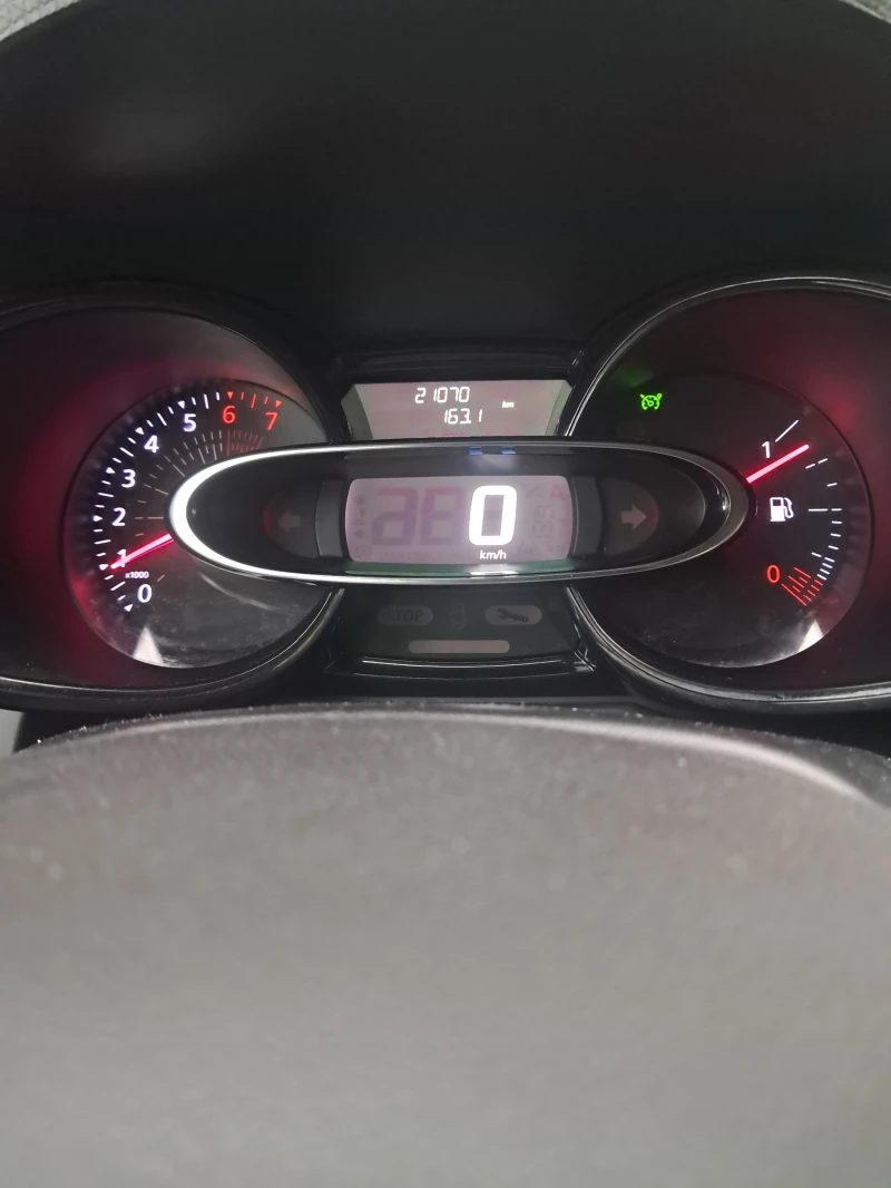 Renault Clio 21 000 км., снимка 9 - Автомобили и джипове - 53270968