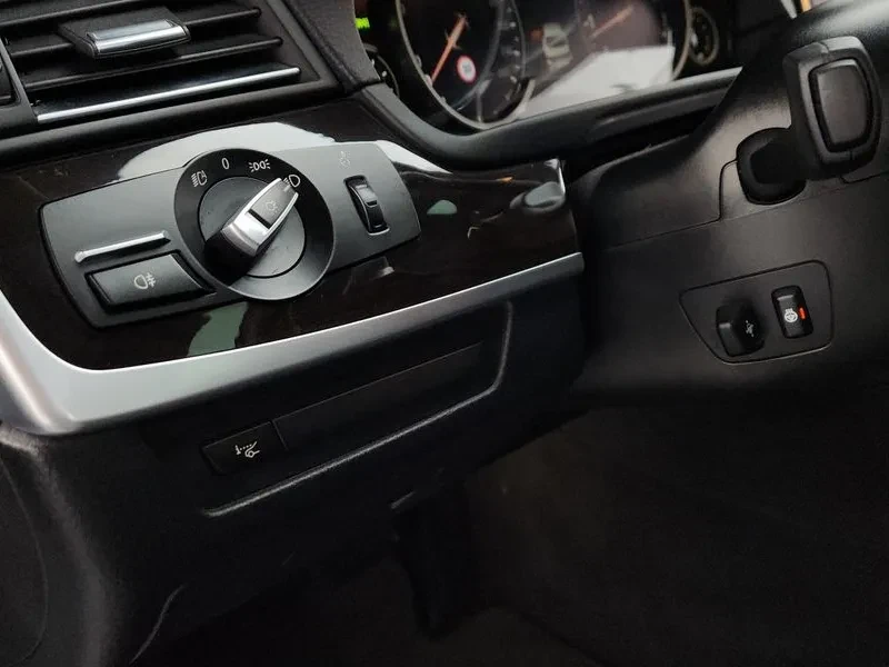 BMW 528 i, снимка 16 - Автомобили и джипове - 54591254