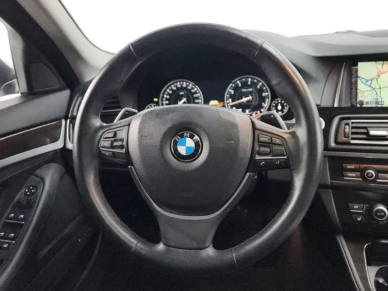 BMW 528 i, снимка 13 - Автомобили и джипове - 54591254