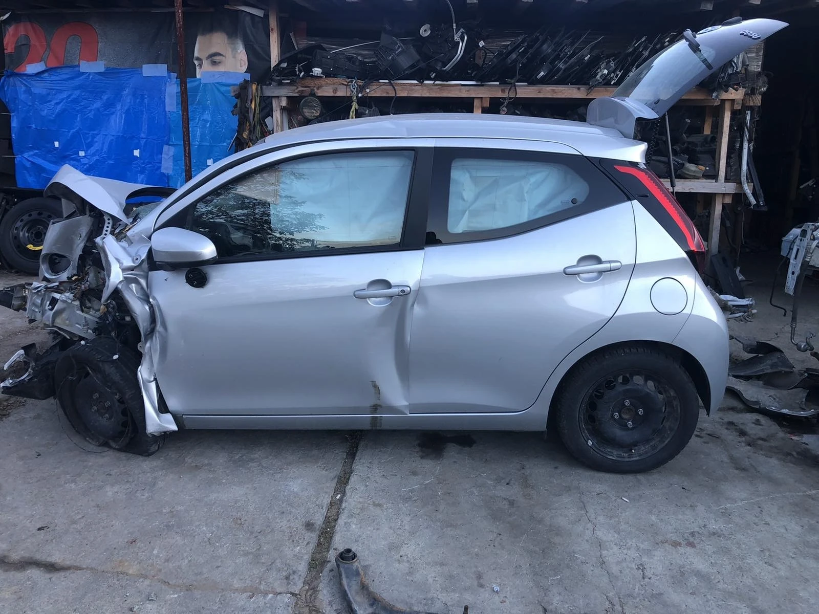 Toyota Aygo 1.0 vvti 1KR на части - изображение 3