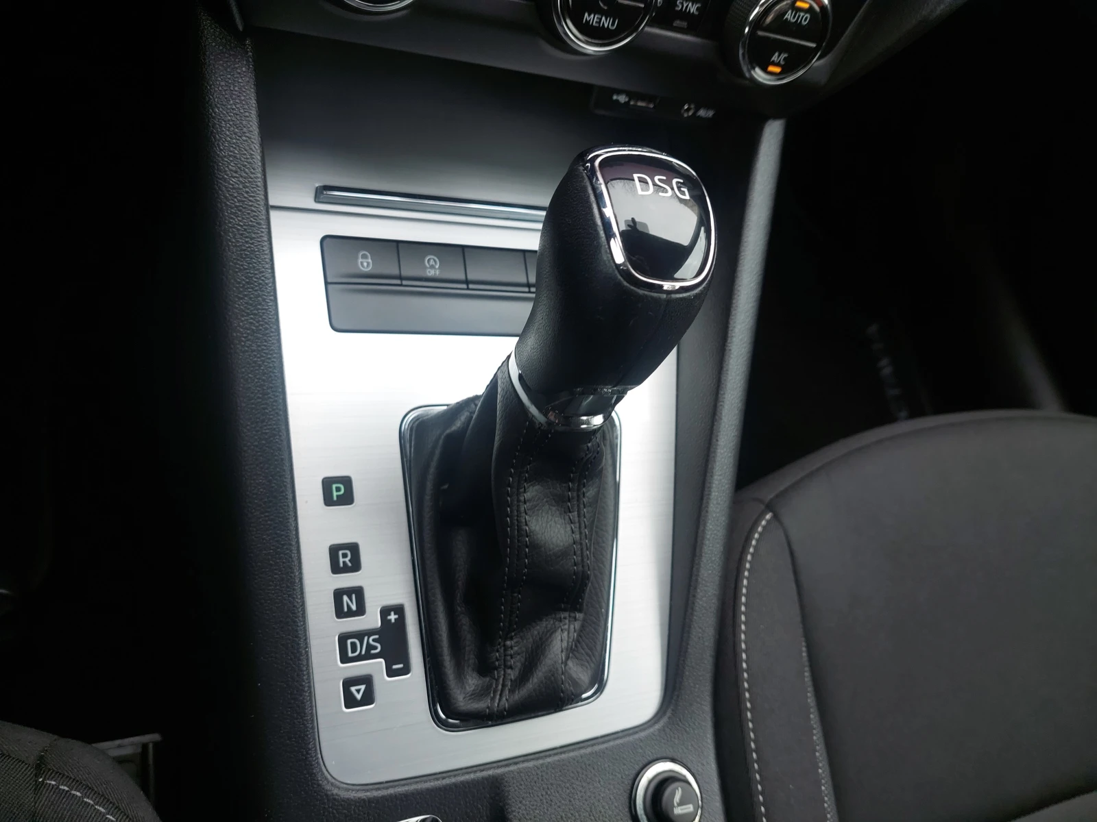 Skoda Octavia 2, 0TDI NAVI DSG | Mobile.bg   12