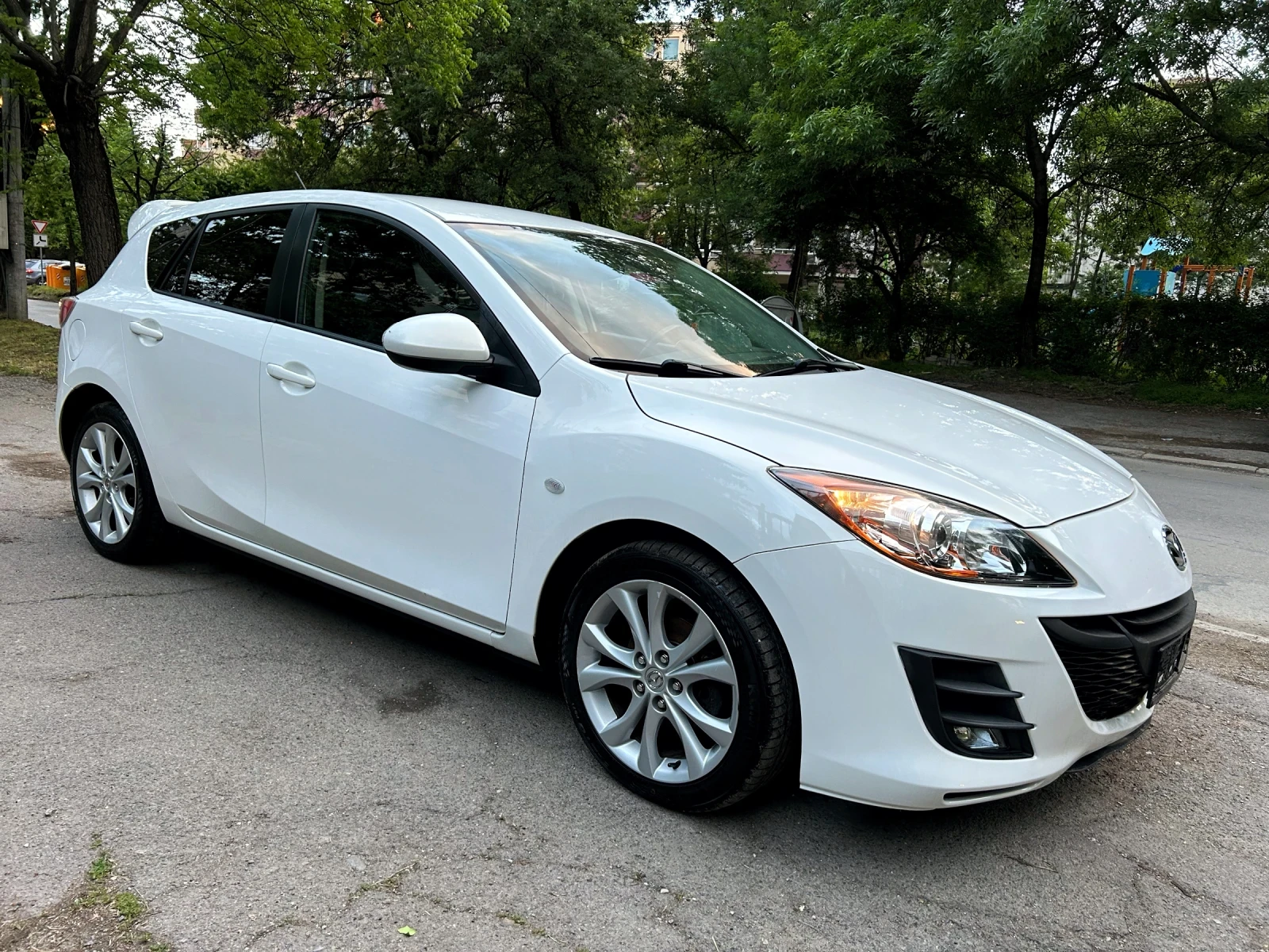 Mazda 3 1.6HDi* Face* EURO5 - изображение 4