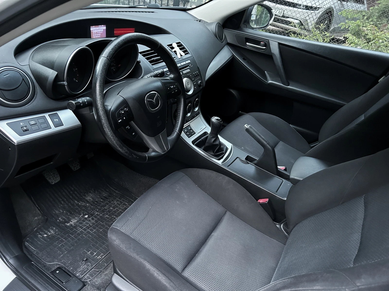 Mazda 3 1.6HDi* Face* EURO5 - изображение 7