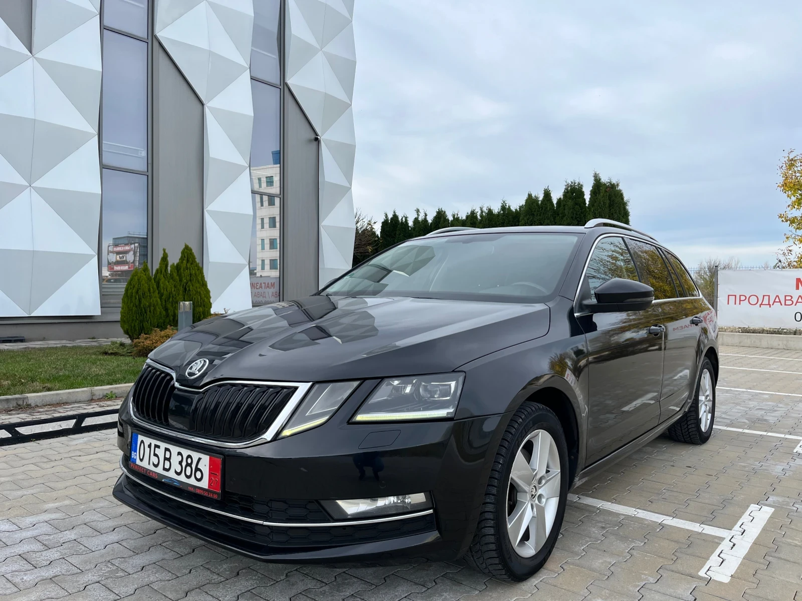 Skoda Octavia 1.4g-tec Заводски метам!!Кожа!!Нави!!Автомат!!Full - изображение 4