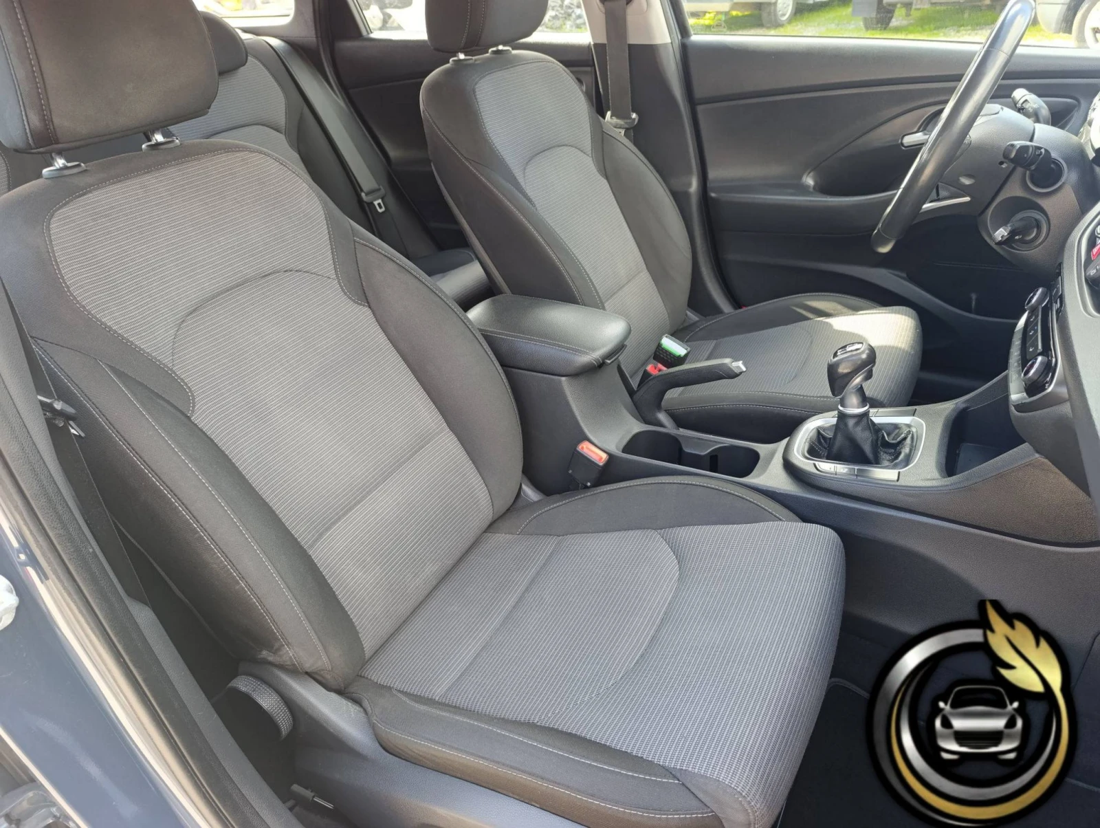 Hyundai I30 1.6 CRDi | Mobile.bg � ����������� 12