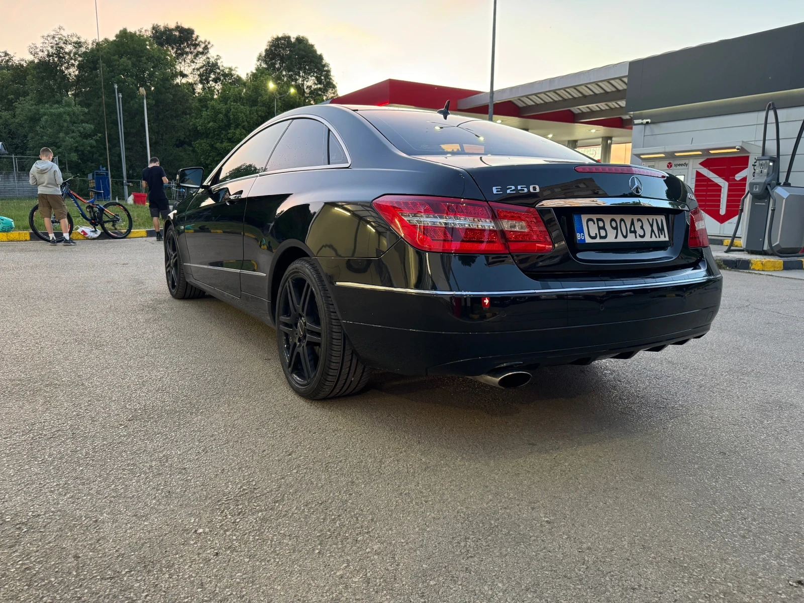 Mercedes-Benz E 250 Швейцария, снимка 4 - Автомобили и джипове - 54728761