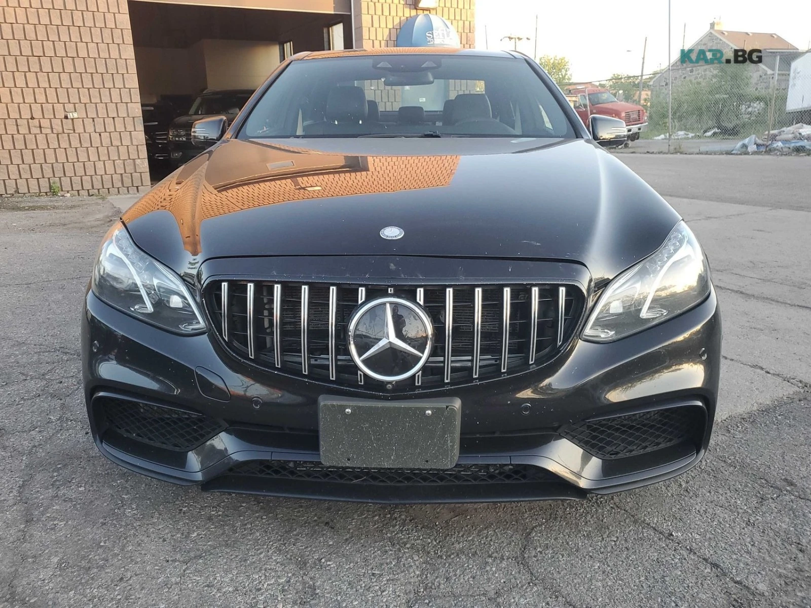 Mercedes-Benz E 63 AMG * AвтоКредит* (ЦЕНА ДО БГ), снимка 2 - Автомобили и джипове - 54754395