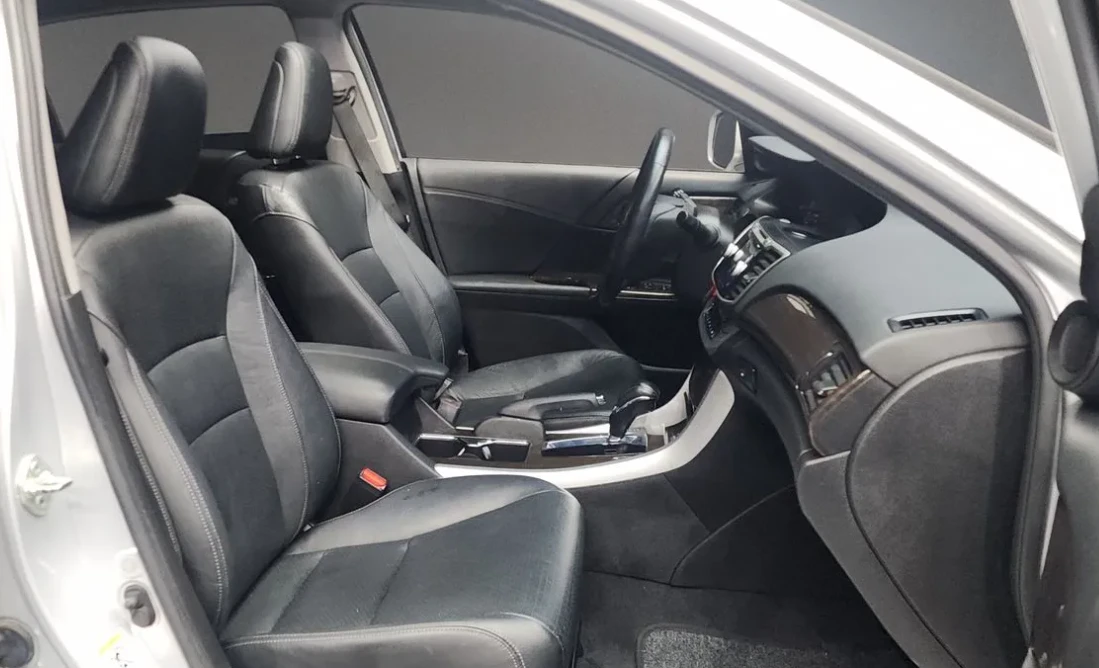 Honda Accord 2.4 бензин! Автоматик! Екзекютив!, снимка 6 - Автомобили и джипове - 54822129