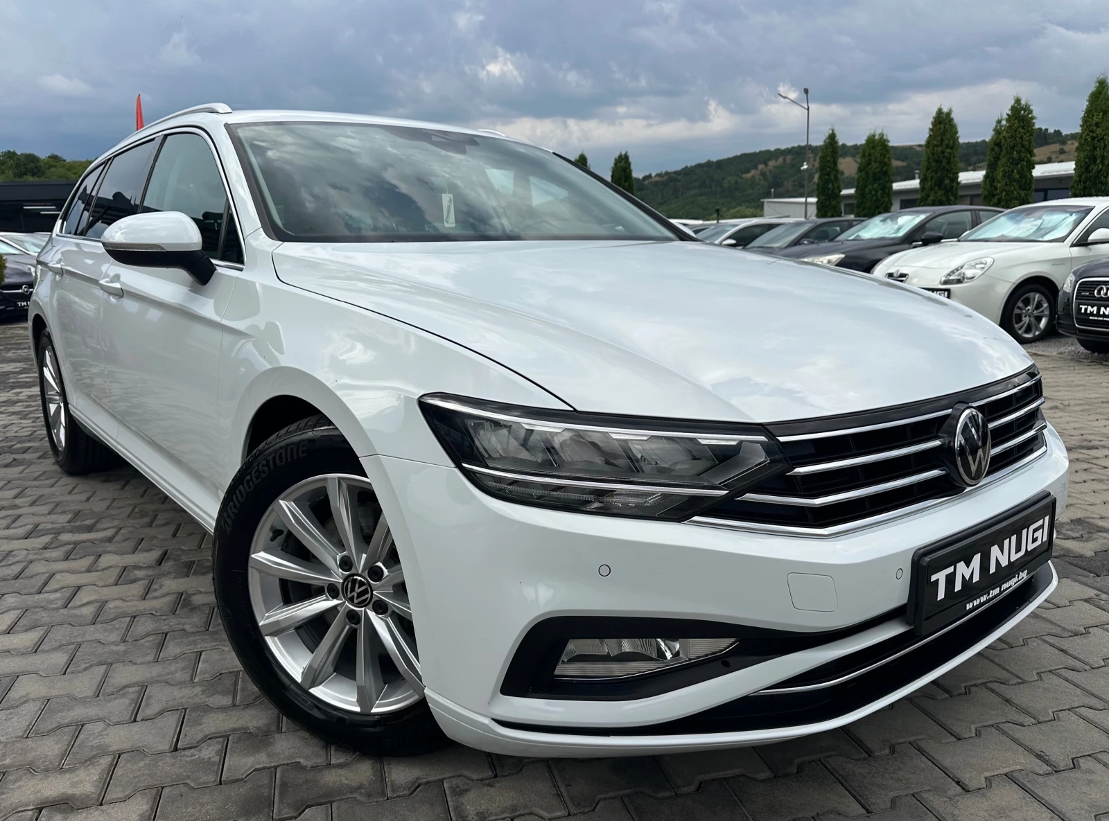 VW Passat FACE* COMFORT LINE * LED* NAVI* TOP* , снимка 2 - Автомобили и джипове - 55123362