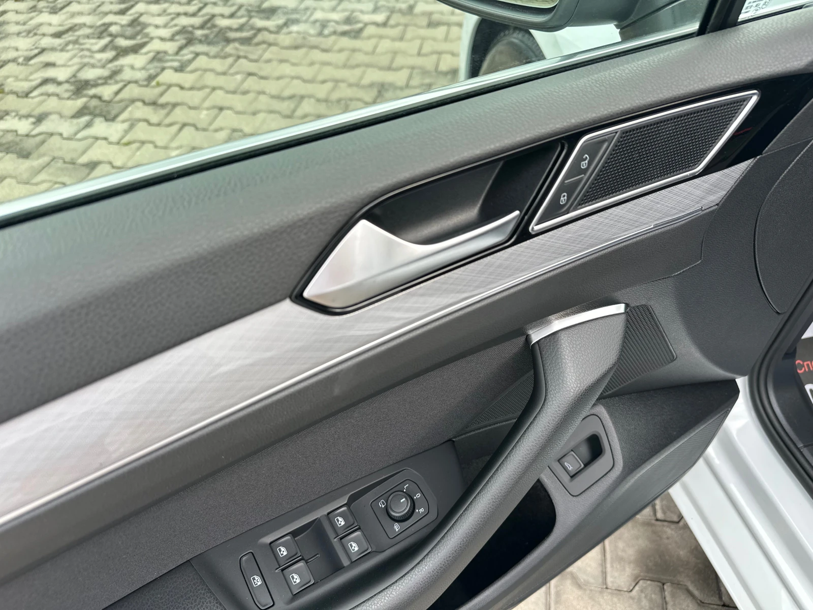 VW Passat FACE* COMFORT LINE * LED* NAVI* TOP* , снимка 12 - Автомобили и джипове - 55123362