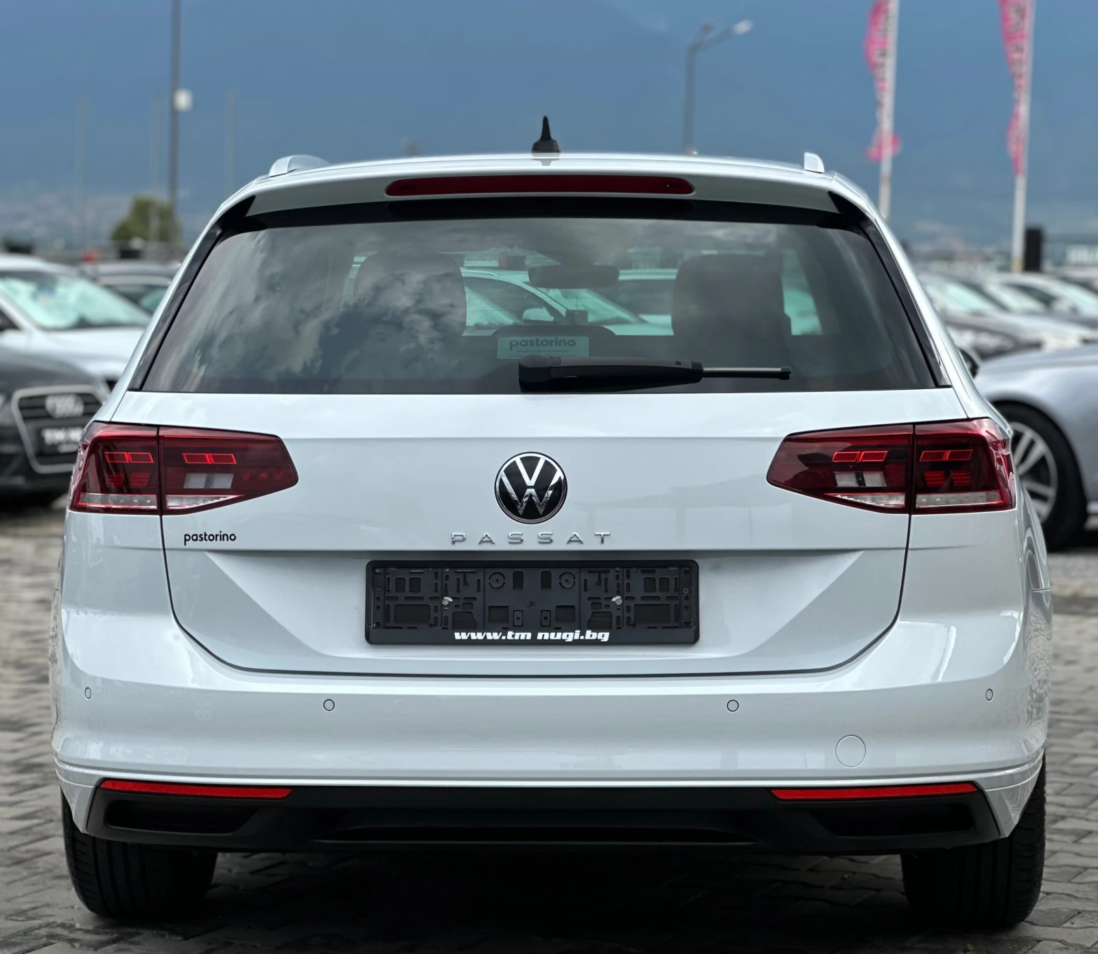 VW Passat FACE* COMFORT LINE * LED* NAVI* TOP* , снимка 5 - Автомобили и джипове - 55123362