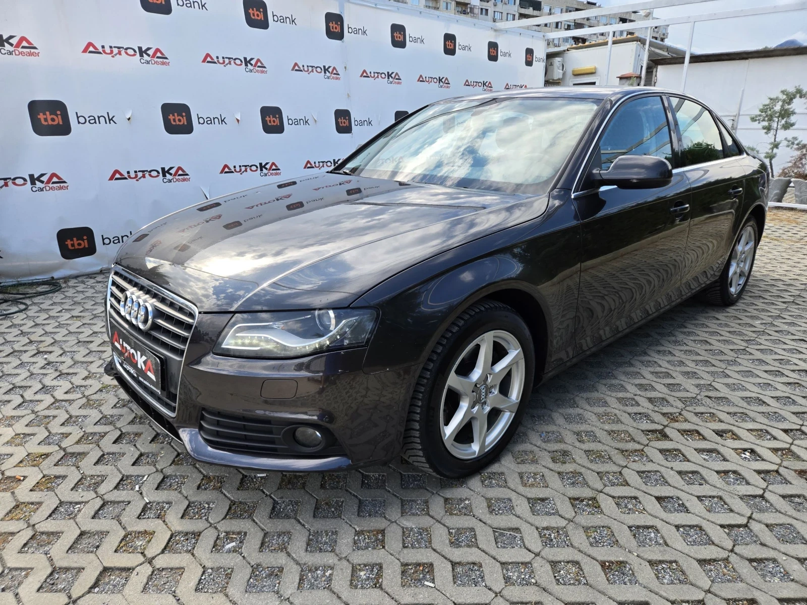 Audi A4 2.0TDI-143кс= АВТОМАТ= NAVI= LED= BLIND= LINE= CAM, снимка 6 - Автомобили и джипове - 55275166